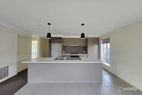 Property photo of 7 Romek Way Truganina VIC 3029