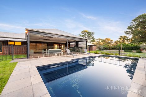 100 Flat Rock Rd, Kangaroo Ground, VIC 3097