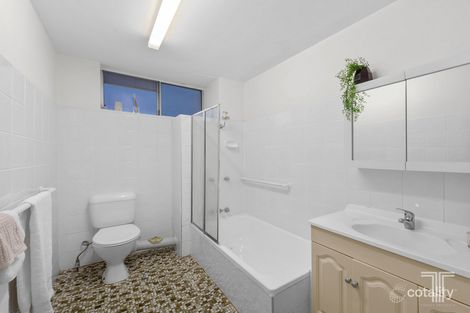 1/16 Amelia St, Coorparoo, QLD 4151