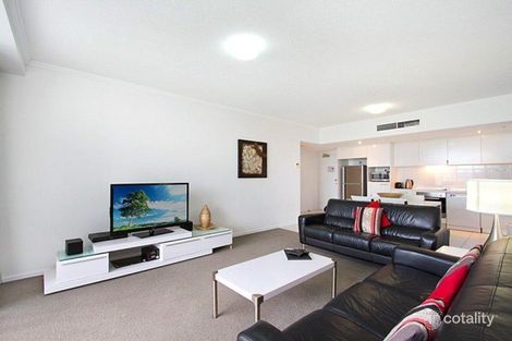 Property photo of 21/25-29 Surf Parade Broadbeach QLD 4218