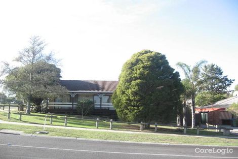 Property photo of 18 Joseph Banks Crescent Endeavour Hills VIC 3802