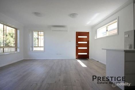 Property photo of 6 Wheat Place Horningsea Park NSW 2171