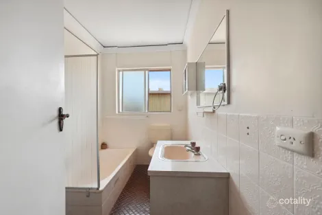 Property photo of 2/56 Pine Avenue Victor Harbor SA 5211