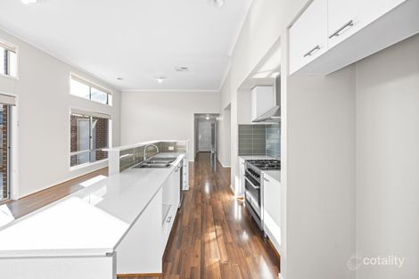 Property photo of 16 Rowling Street Fraser Rise VIC 3336