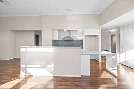 Property photo of 16 Rowling Street Fraser Rise VIC 3336