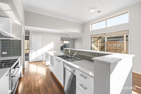 Property photo of 16 Rowling Street Fraser Rise VIC 3336