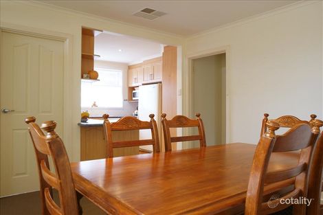 Property photo of 9 Greig Place Macgregor ACT 2615