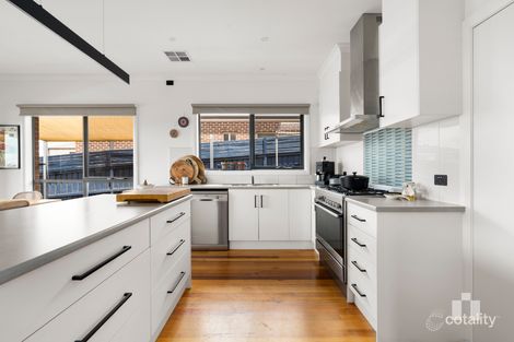 Property photo of 10 Lillian Street Doreen VIC 3754