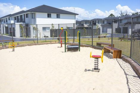 Property photo of 46 Beston Drive Ropes Crossing NSW 2760