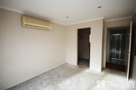 Property photo of 2/132 Fordholm Road Hampton Park VIC 3976