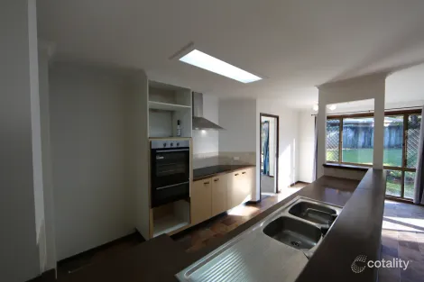 Property photo of 8 Coen Court Runcorn QLD 4113