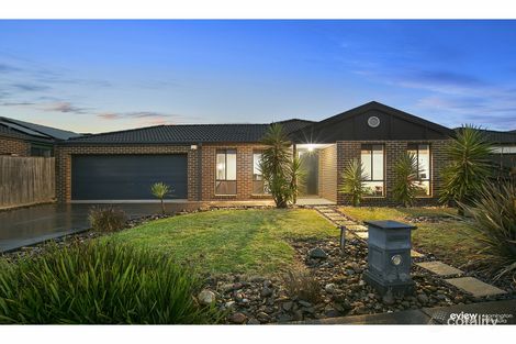 Property photo of 28 Taplan Crescent Cranbourne West VIC 3977