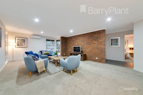 Property photo of 11 Robin Court Pakenham VIC 3810