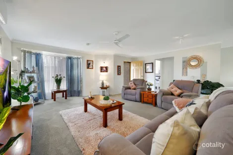 Property photo of 19 Dennis Court Avoca QLD 4670