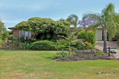 11 Peak View, Ballajura, WA 6066