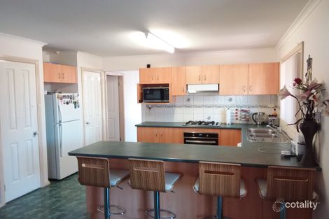 Property photo of 67 Limpopa Square Roxburgh Park VIC 3064