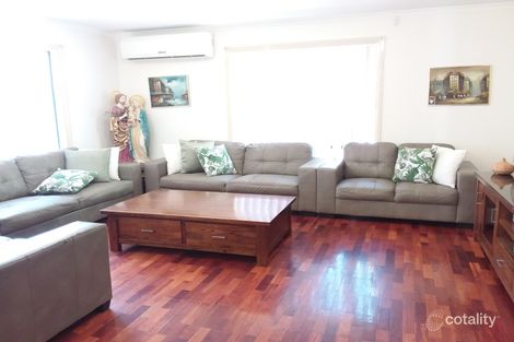 Property photo of 67 Limpopa Square Roxburgh Park VIC 3064