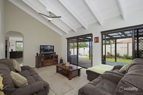 Property photo of 19 Barradine Crescent Helensvale QLD 4212