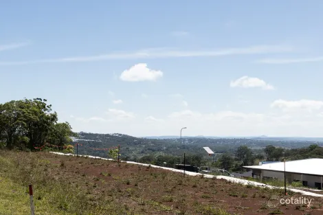 13 Vista Cres, Mount Kynoch, QLD 4350