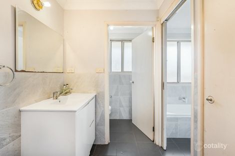 Property photo of 24 Heywood Close Hinchinbrook NSW 2168