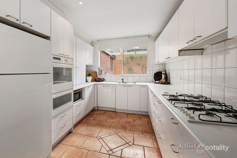 Property photo of 2 Henley Drive Wheelers Hill VIC 3150