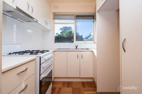 Property photo of 8/19 Toolambool Road Carnegie VIC 3163