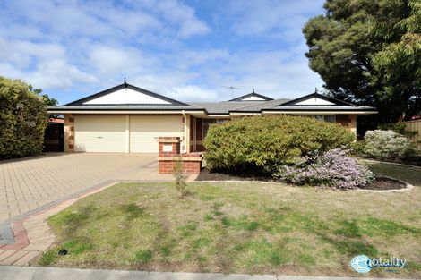 Property photo of 4 Summer Hill Place Warnbro WA 6169