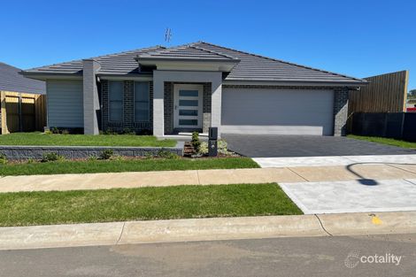 11 Arklow Cres, Chisholm, NSW 2322