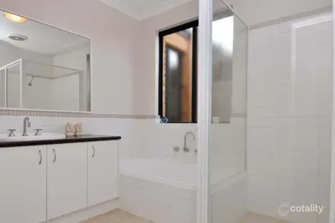 Property photo of 2C Brown Way Karrinyup WA 6018