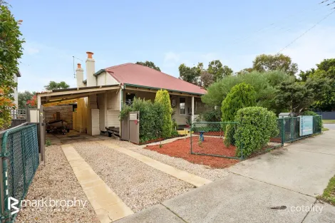 Property photo of 120 Lefroy Road Beaconsfield WA 6162
