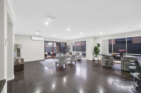 Property photo of 114 Kinglake Drive Manor Lakes VIC 3024