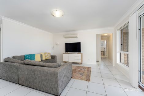 Property photo of 19 Woodbridge Drive Cameron Park NSW 2285