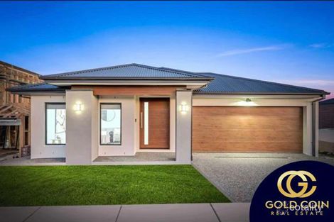 84 Borthwick Pde, Clyde North, VIC 3978