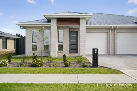 2/16 Merion Cct, Heddon Greta, NSW 2321