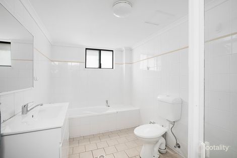 Property photo of 4/21 Weigand Avenue Bankstown NSW 2200