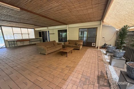 33 Sloane St, Kalkie, QLD 4670