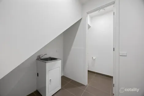 Property photo of 11 Emica Parade Knoxfield VIC 3180