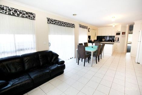 Property photo of 38 Thames Way Roxburgh Park VIC 3064