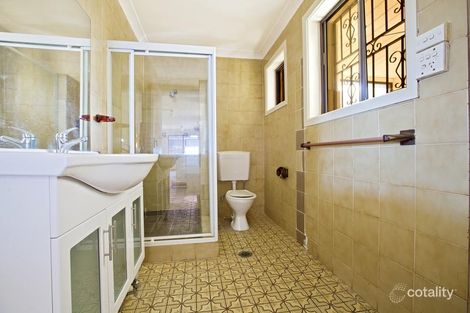 Property photo of 15 Berry Street Prairiewood NSW 2176