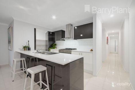 Property photo of 28 Lotus Street Pakenham VIC 3810