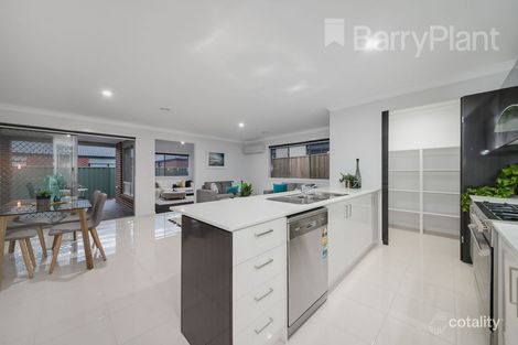 Property photo of 28 Lotus Street Pakenham VIC 3810
