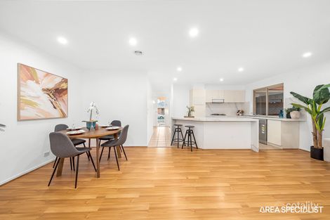 Property photo of 32 Bellarine Drive Cranbourne VIC 3977