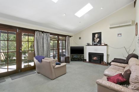 Property photo of 15 Seagull Grove Ocean Grove VIC 3226