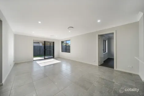 Property photo of 18 Arnhem Road Edmondson Park NSW 2174