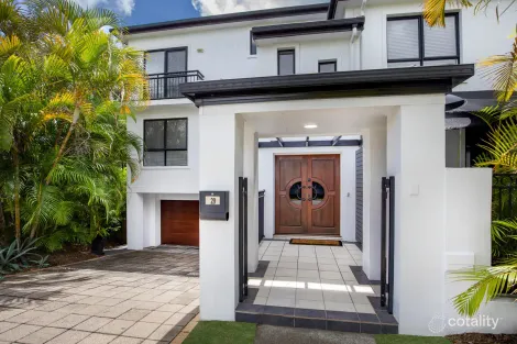 1/19 Riviera Rd, Miami, QLD 4220