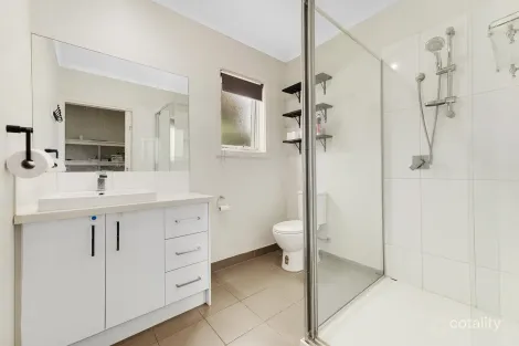 Property photo of 5 Channelle Close Hampton Park VIC 3976