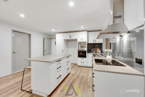 Property photo of 6 Sandra Court Langwarrin VIC 3910