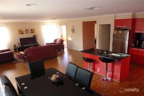 Property photo of 40 Peppertree Street Keysborough VIC 3173