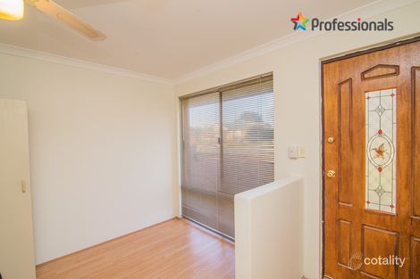 Property photo of 3 Wattlebird Place Brookdale WA 6112