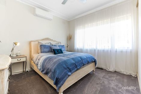 Property photo of 32 Raglan Street White Hills VIC 3550